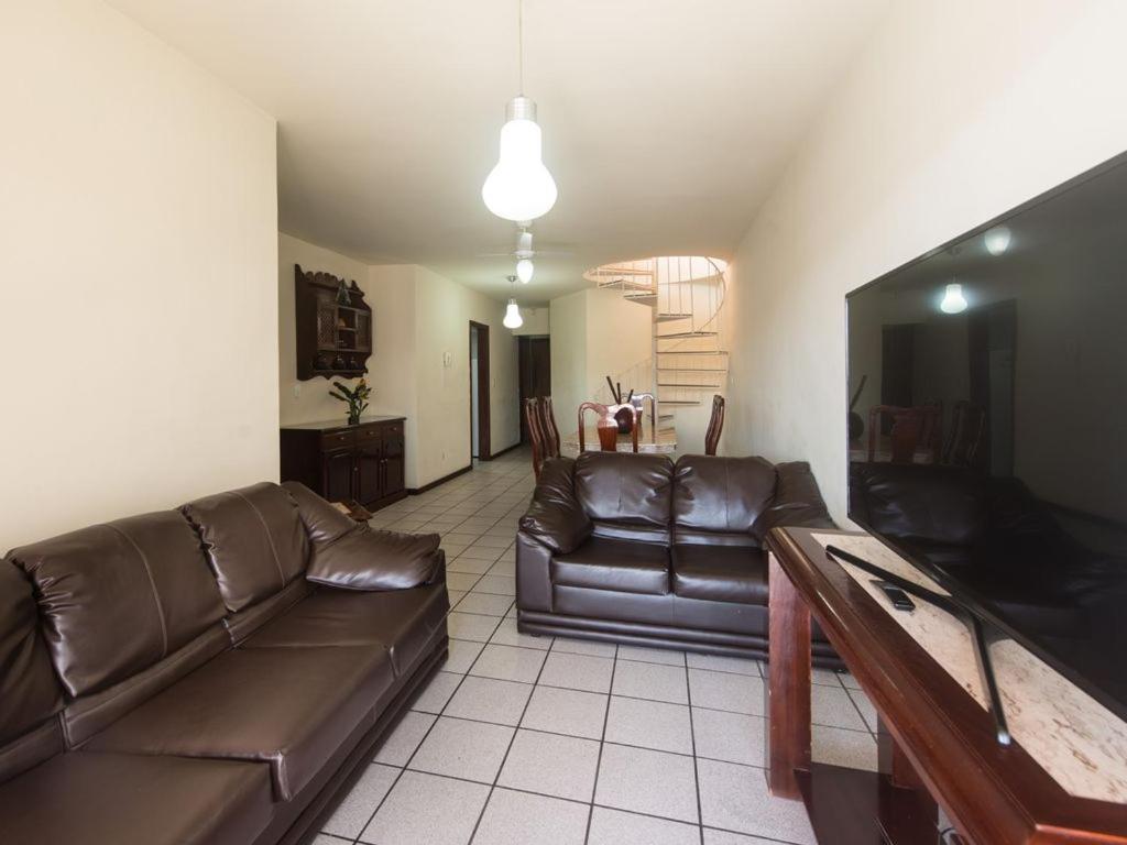 Excelente cobertura duplex a 2 quadras da Praia do Forte com 4 quartos Cabo Frio Exterior foto